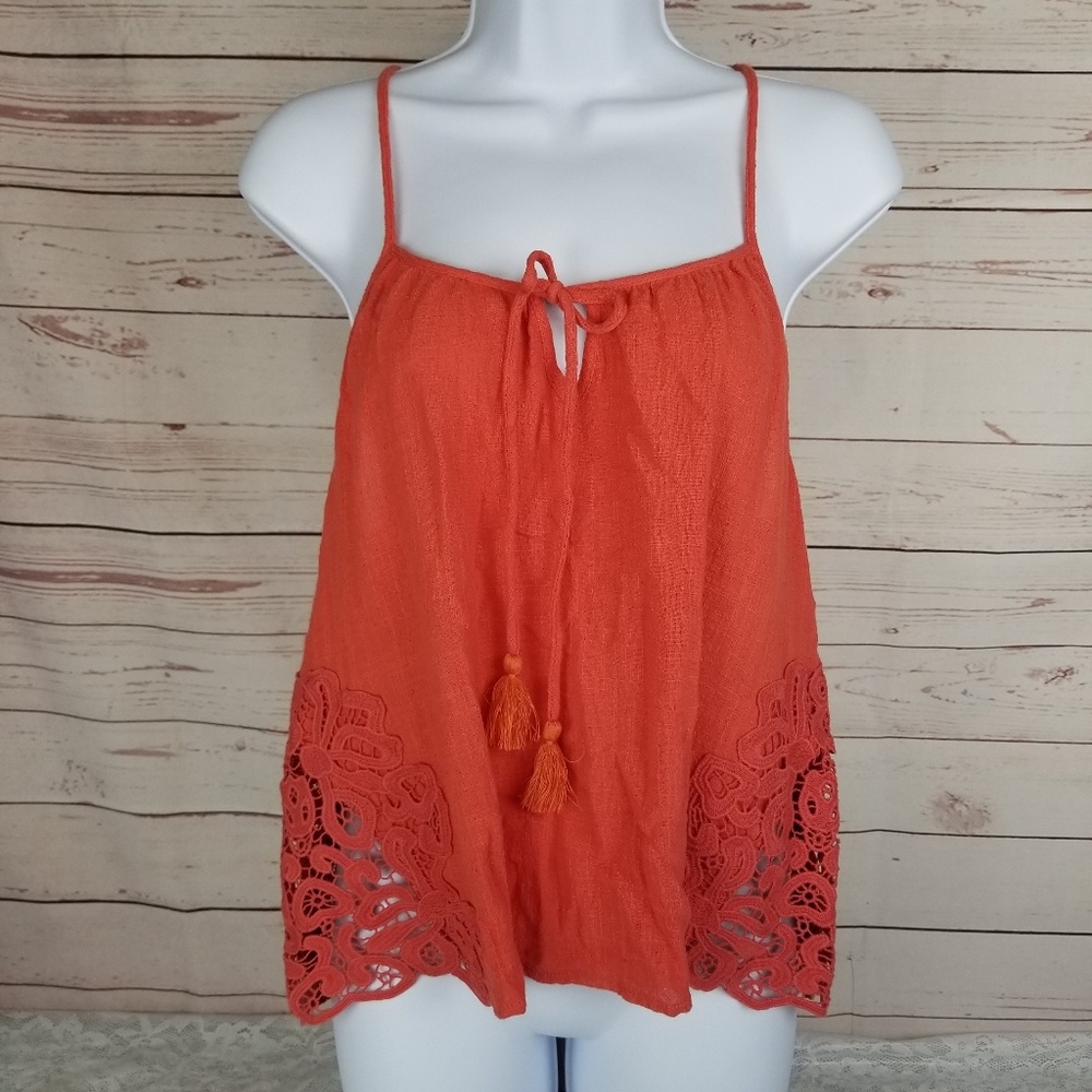 Buckle Flying Tomato Large Lace Tassel Keyhole NWT